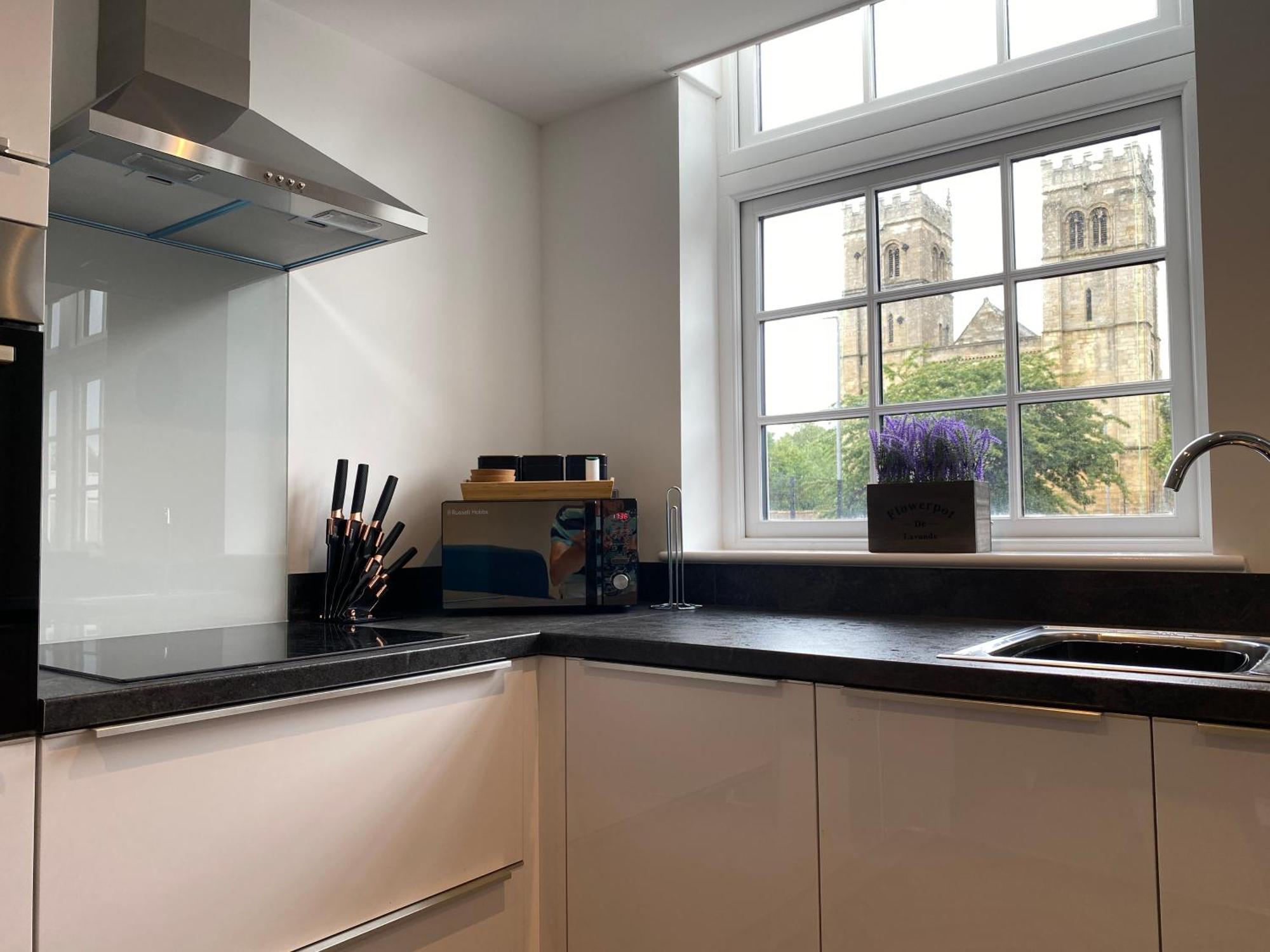 Stylish & Contemporary 2-Bed Townhouse - Parking - Wi-Fi - Netflix Apartman Worksop Kültér fotó