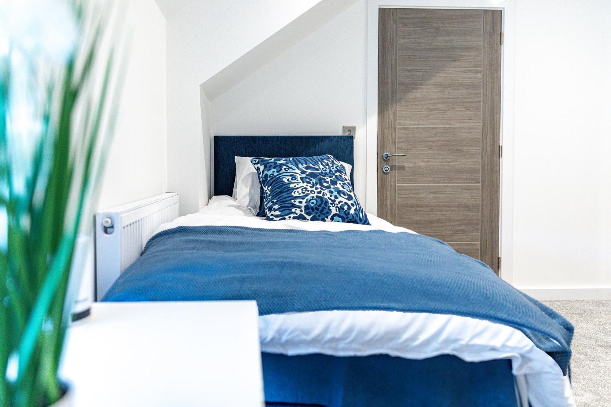 Stylish & Contemporary 2-Bed Townhouse - Parking - Wi-Fi - Netflix Apartman Worksop Kültér fotó