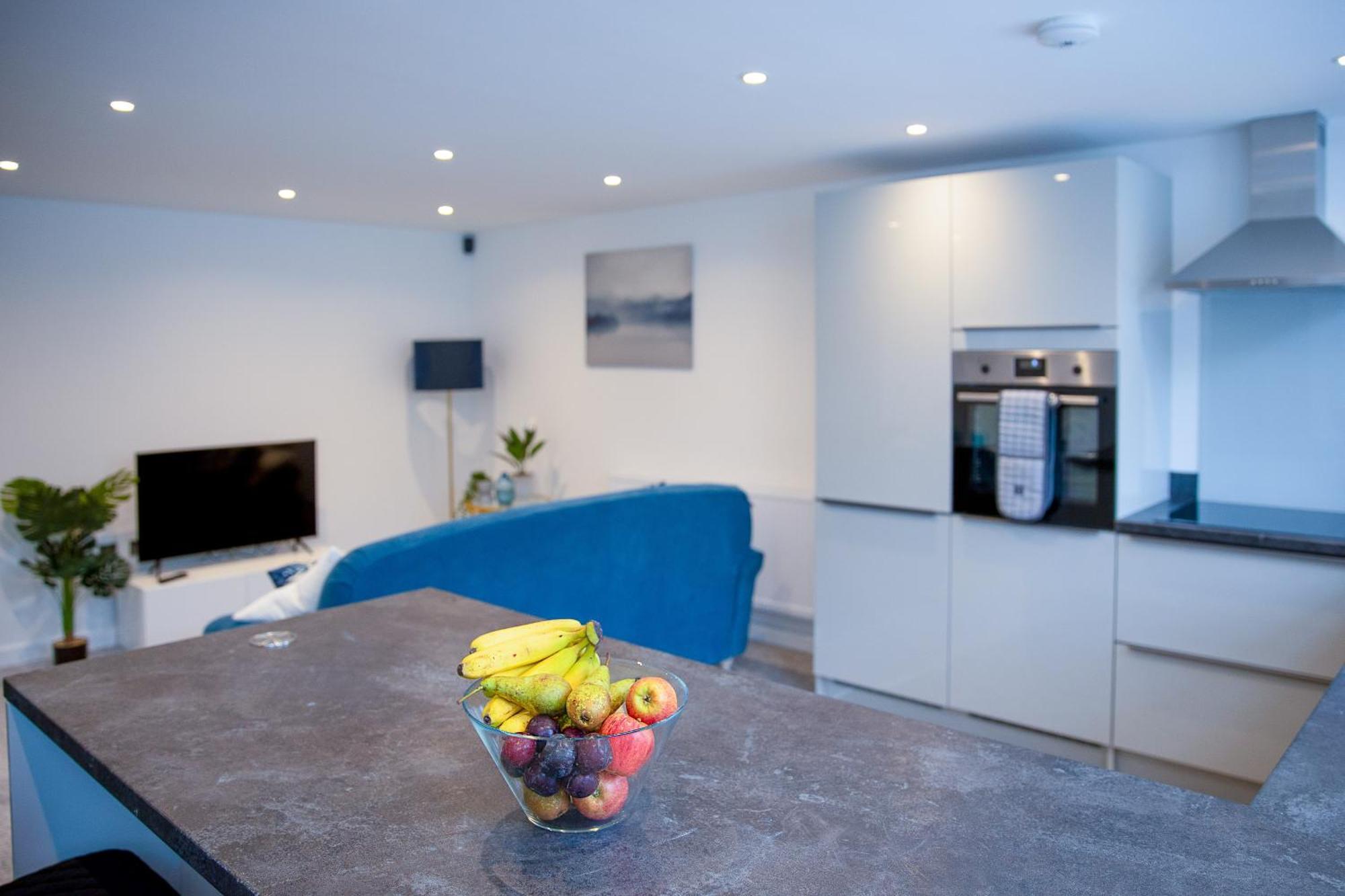 Stylish & Contemporary 2-Bed Townhouse - Parking - Wi-Fi - Netflix Apartman Worksop Szoba fotó
